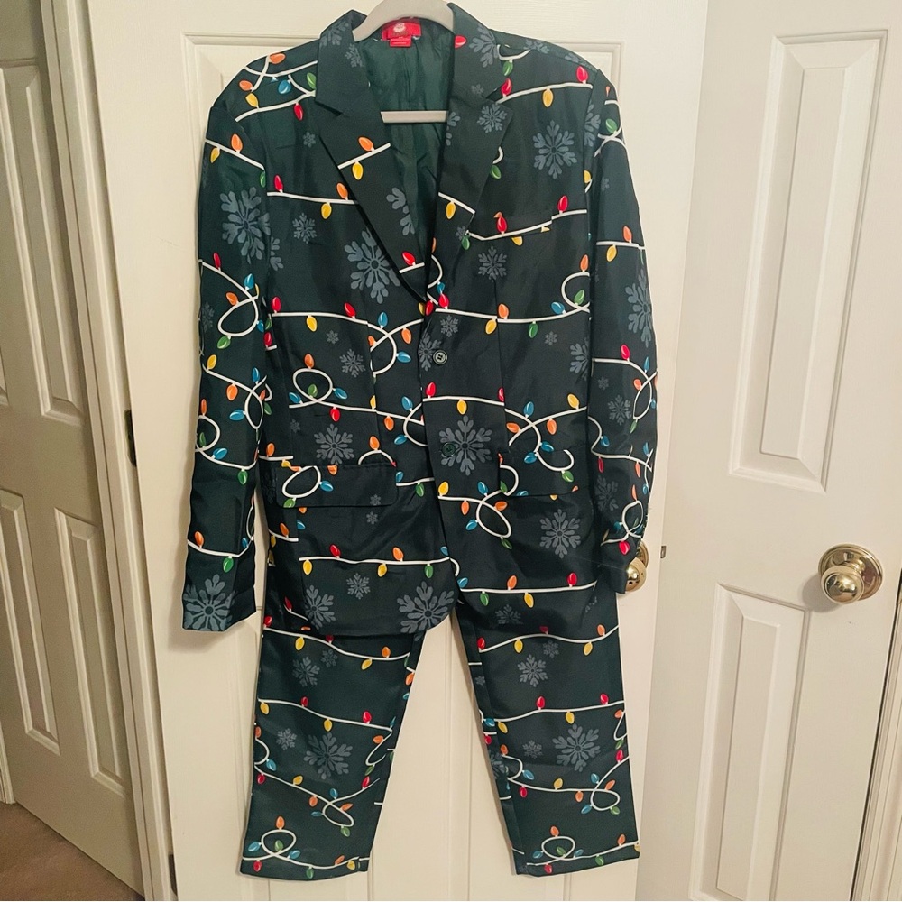 Christmas suit men’s size medium.